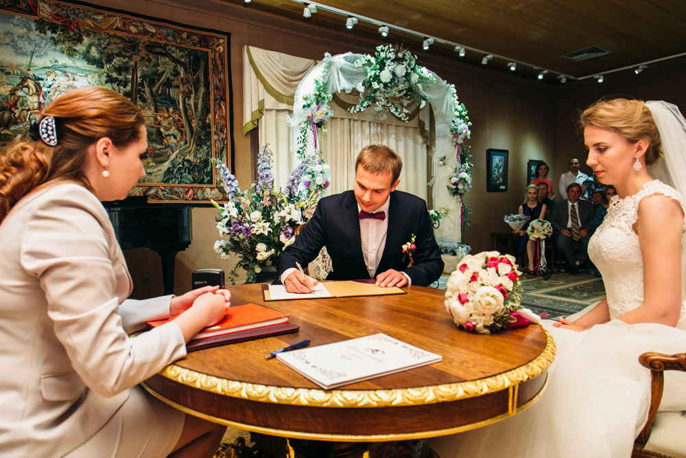 Выездная регистрация брака в Коломенском (фото)